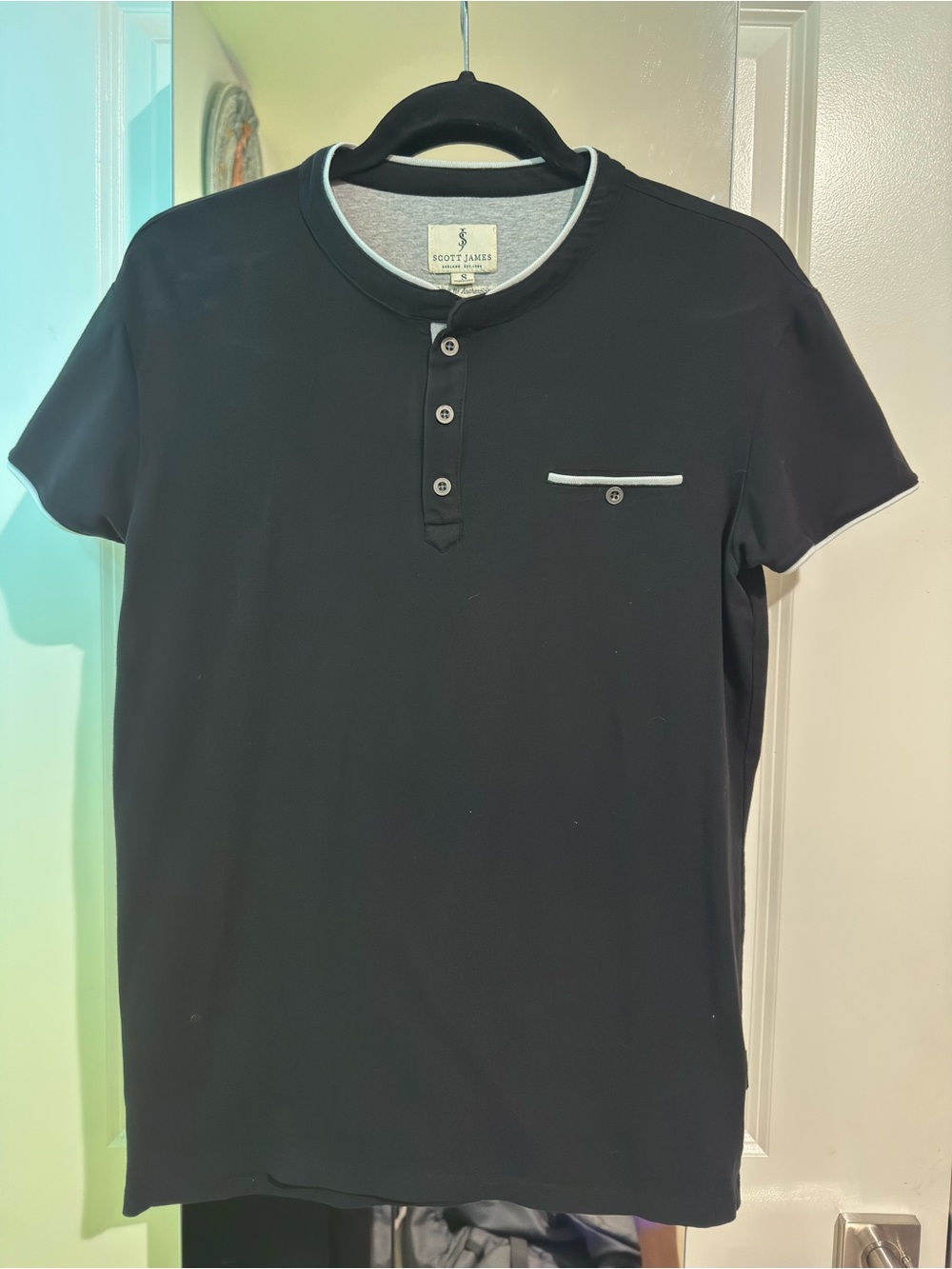 Scott James Men's Black Short Sleeve Henley with Contrast Trim